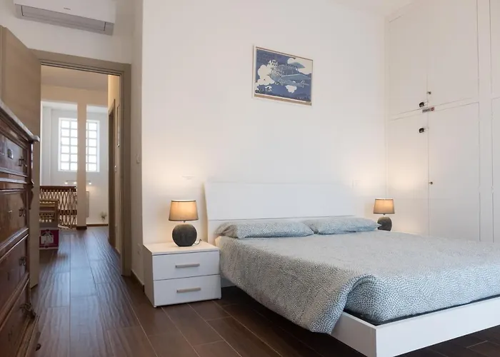 50mt Dal Mare * Viareggio