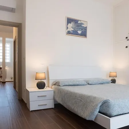 50mt Dal Mare * Viareggio